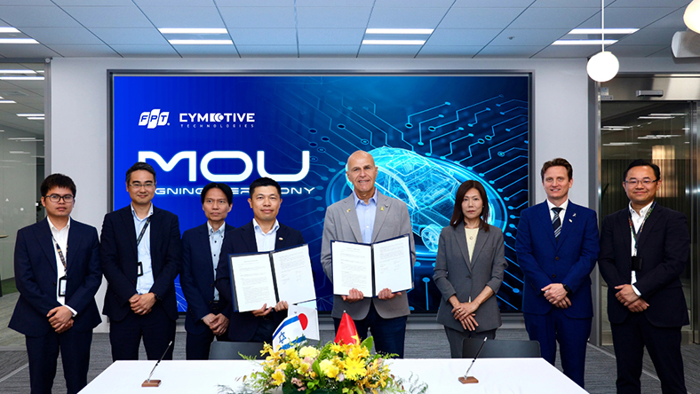 FPT and Cymotive executives sign automotive cybersecurity partnership agreement